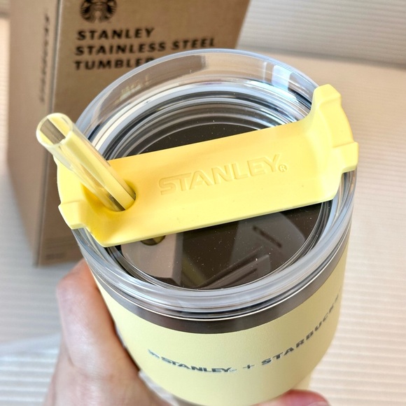 RARE BNWT Stanley x Starbucks Spring Yellow 20oz Quencher (Korea) - Picture 5 of 8